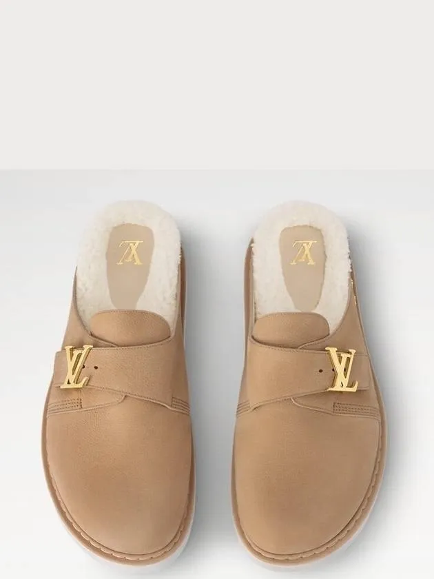 1ADDWZ LV Easy Mule Shearling Sandals