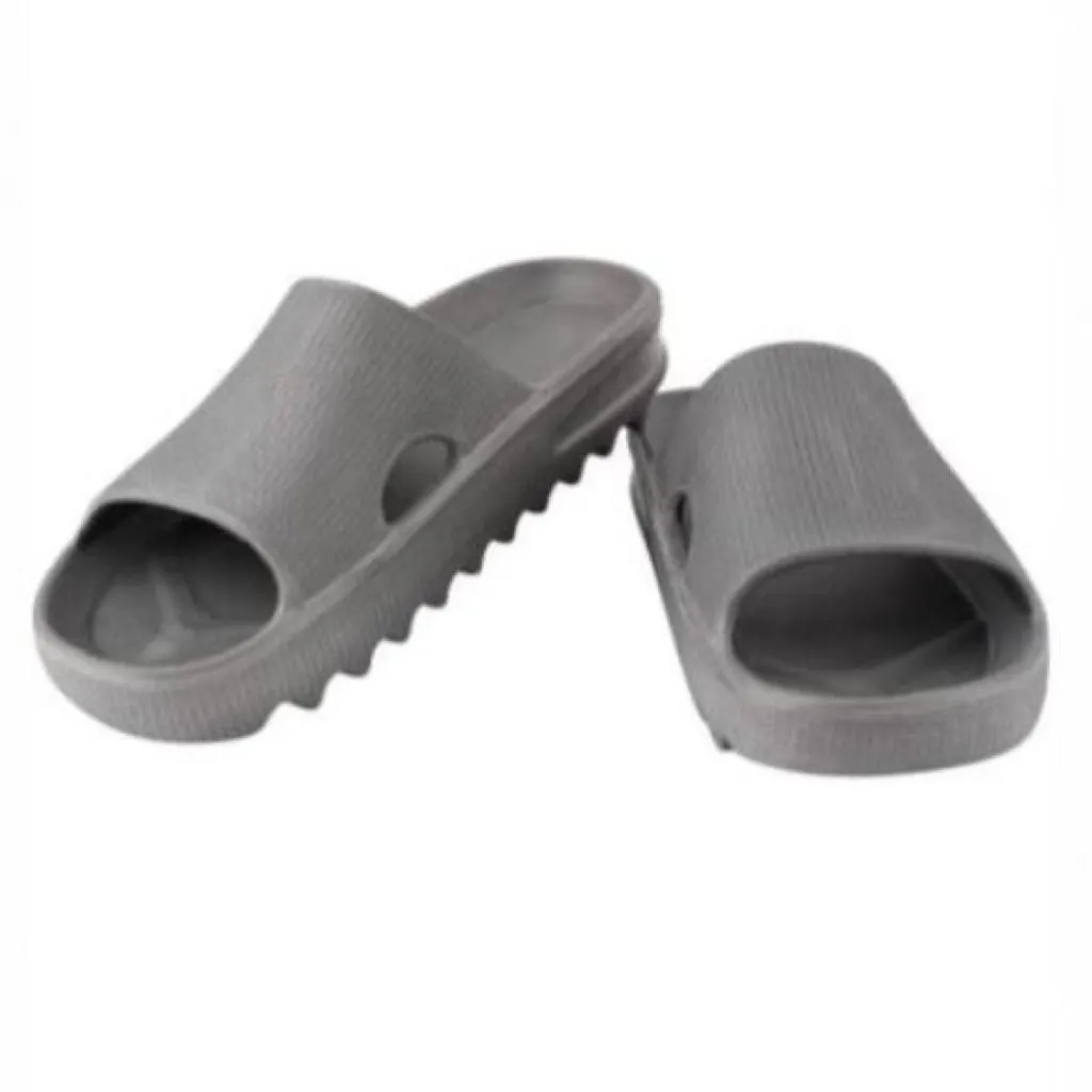 Relaxed Fashionable Solid Slide Flip Flops For Men